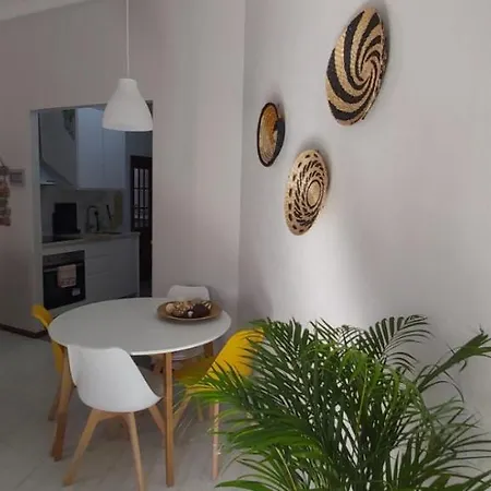 Ofelia Terrace House شقة