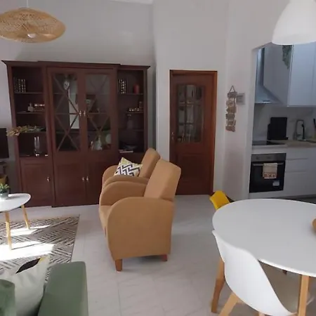 Ofelia Terrace House شقة