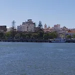 Ofelia Terrace House アパート ポルティマン