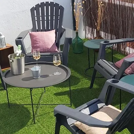 アパート Ofelia Terrace House