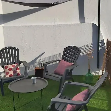 Daire Ofelia Terrace House